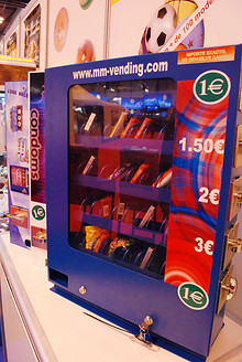 Nueva máquina de MM Vending. opergame.com, mm vending, antonio aguilera, maquinas de preservativos, máquinas